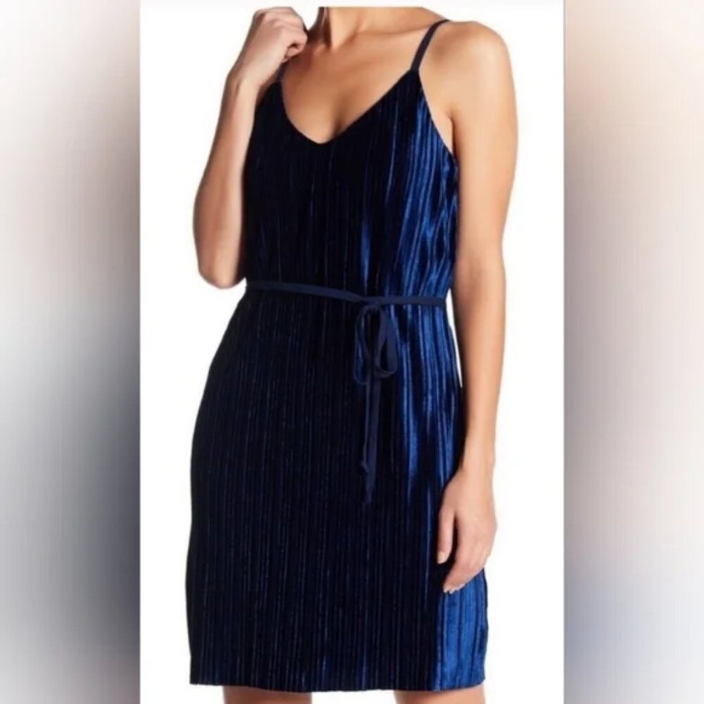*NWT* Nordstrom As U Wish Velvet Double V Spring Chic Navy Blue Mini Dress